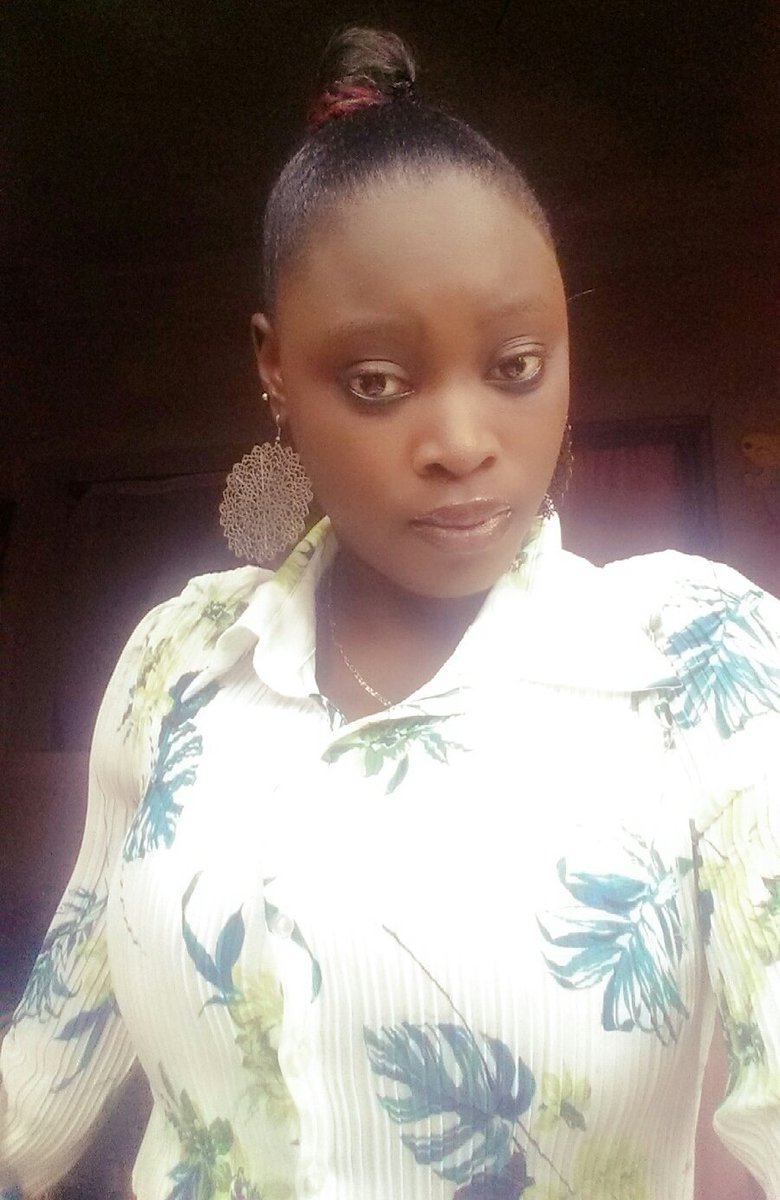AlicjaJean's tweet photo. Il faut creuser un puit avant d'être assoiffé. 
#fanmkreyol https://t.co/0lyz289uJT