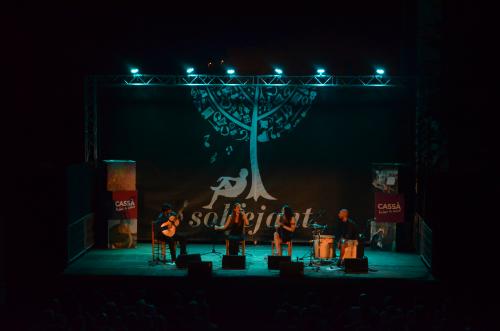 radiocassa's tweet photo. 📻 Aquest any @TVeus obrirà la 14a edició del Solfejant 2017. 
Entrades a @salagalacassa i a ticketea. 
🔊 #àudio ▶ https://t.co/Jk946WIPhl https://t.co/hMRe2mNdvD