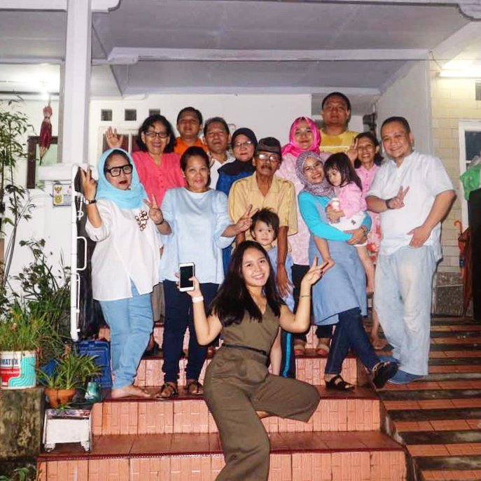 MellyBanuk tweet media