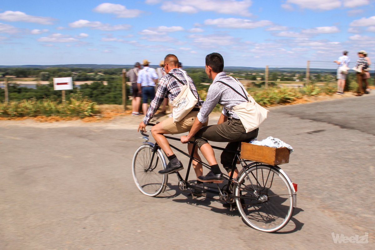 WeelzFr's tweet photo. Le festival le plus vélo-rétro-festif de France @AnjouVintage c'était ce weekend ! GALERIE PHOTO ici https://t.co/3QDLIUQZRM #AVV17 https://t.co/pNbw5nz85t