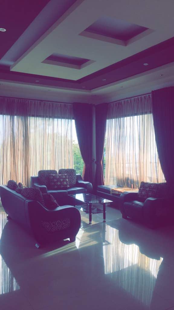 Indo_woow's tweet photo. فلة في بونشاك 4 غرف على مطل مكيفة ومرتبة وجميييلة 👍🏽 https://t.co/CfXk2jjJdX