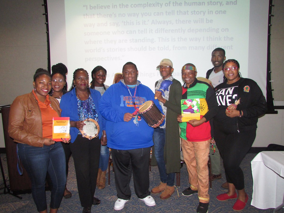 WriteSSU's tweet photo. Award-wining storyteller @jmiahnabawi his knowledge & amazing stories w/ @savannahstate students! #SSUSpring2017 #QEPWritingMemories https://t.co/f7DqTTOzZP