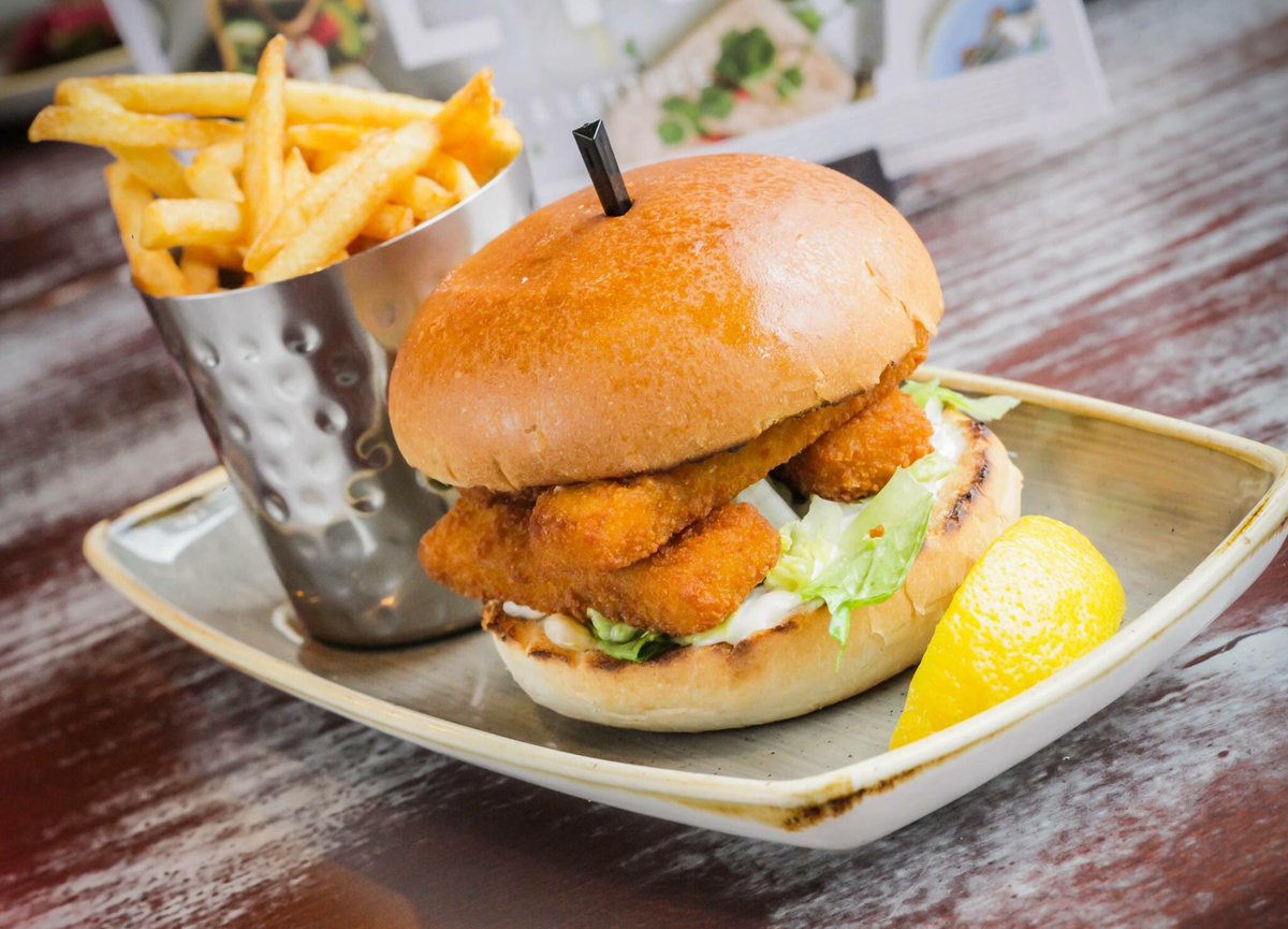 SlugWinchester's tweet photo. Selected meals from £5 until 4pm! Don't miss out! #tasty #foodporn #TogetherSL https://t.co/Lmf1bRg4Mj
