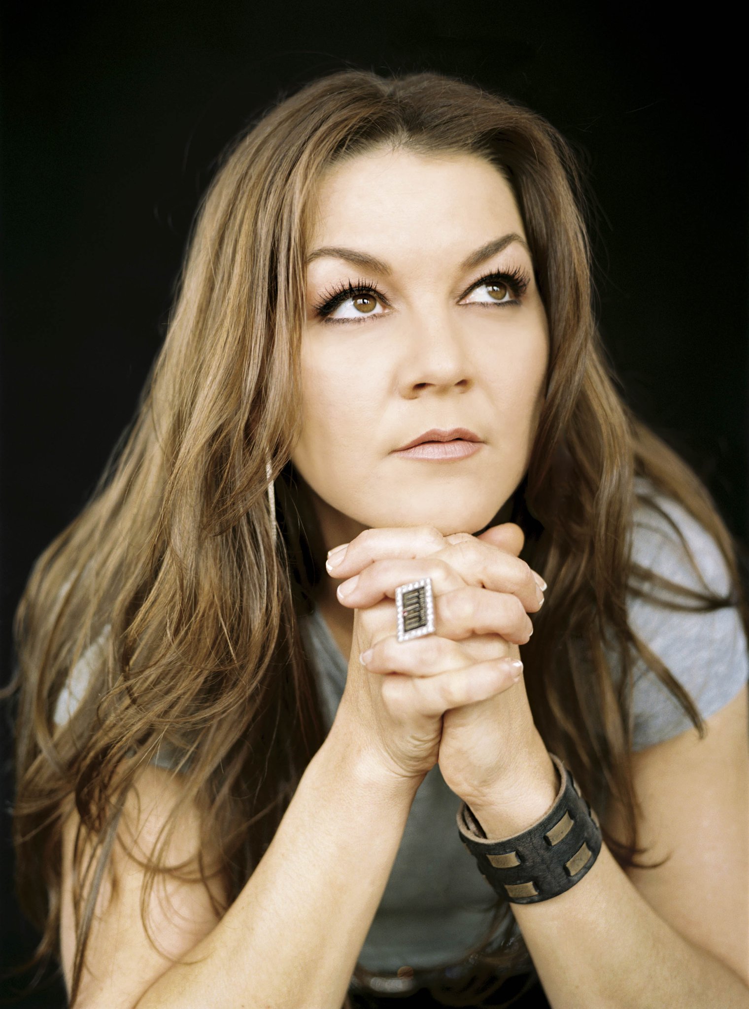 June 26 Birthdays....
Happy Birthday to 44 year old Gretchen Wilson! 