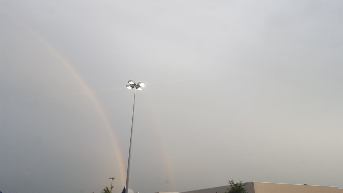 Gwugirl99's tweet photo. After the storm #2Rainbows https://t.co/Q0b525Iuoe