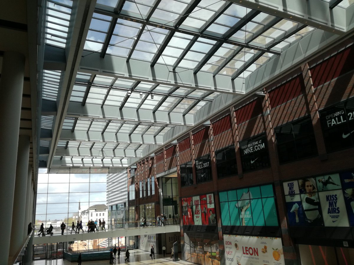 Bijzondere #glasdaken en #glasgevels Winkelcentrum Hoog Catharijne bit.ly/2u7Uvmf