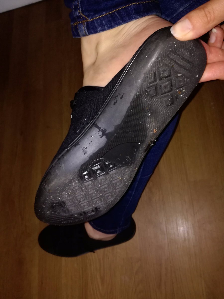 Mistressmarvel1's tweet photo. My feet are so stinky after walk in these shoes. #findom 
@rtp1g @rtfeet @rtfindomfeet @dirkhooper @femdomdaily @rtp37 @rtdoms @feet1100 https://t.co/SNesXl0WlO