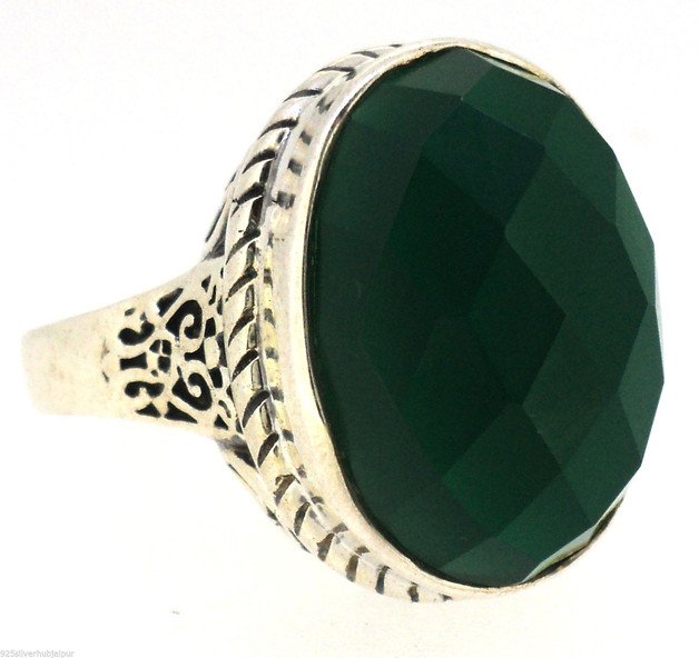 Jewelry150's tweet photo. Green Onyx Ring In  Sterling Silver
https://t.co/OcCrP8FBJ3
#greenonyxring #onyxjewelry #greenring #handmadering #greenstonering #bohoring https://t.co/tUCKIWI4rh