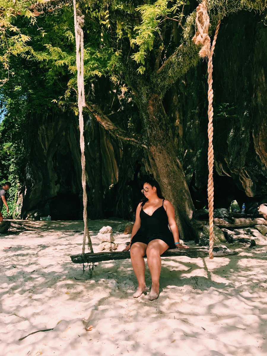 ayxtina's tweet photo. my heart hurts.. i miss thailand https://t.co/EqVXsIv57w