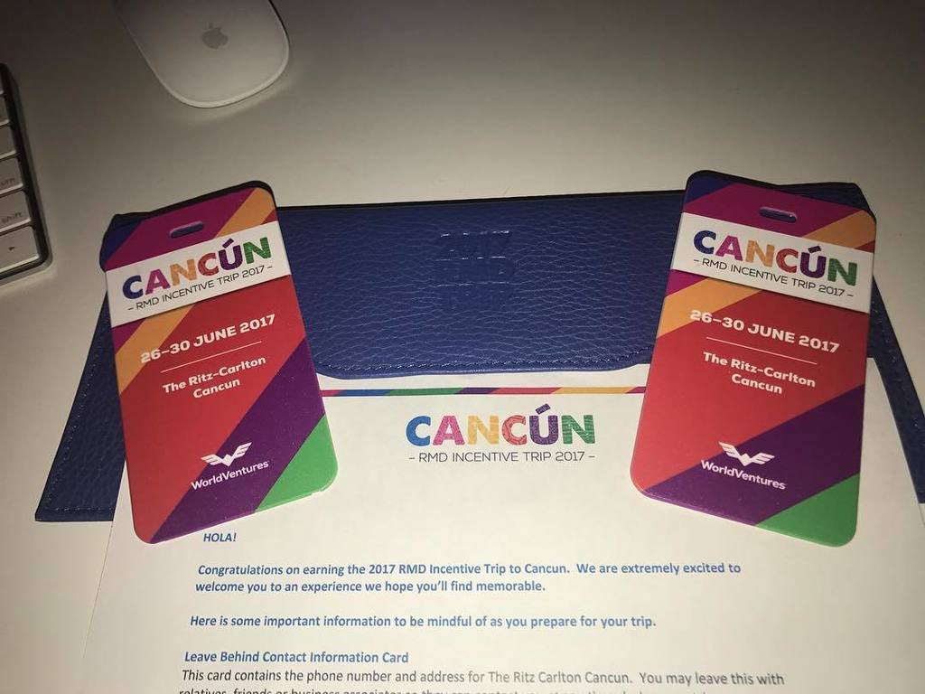 freedomoftime's tweet photo. All expenses paid to CancΓΊn!? Yes please. π΄βοΈπ #yolo #live3f https://t.co/7AxbYU0D8L https://t.co/kp623Sy5Fo