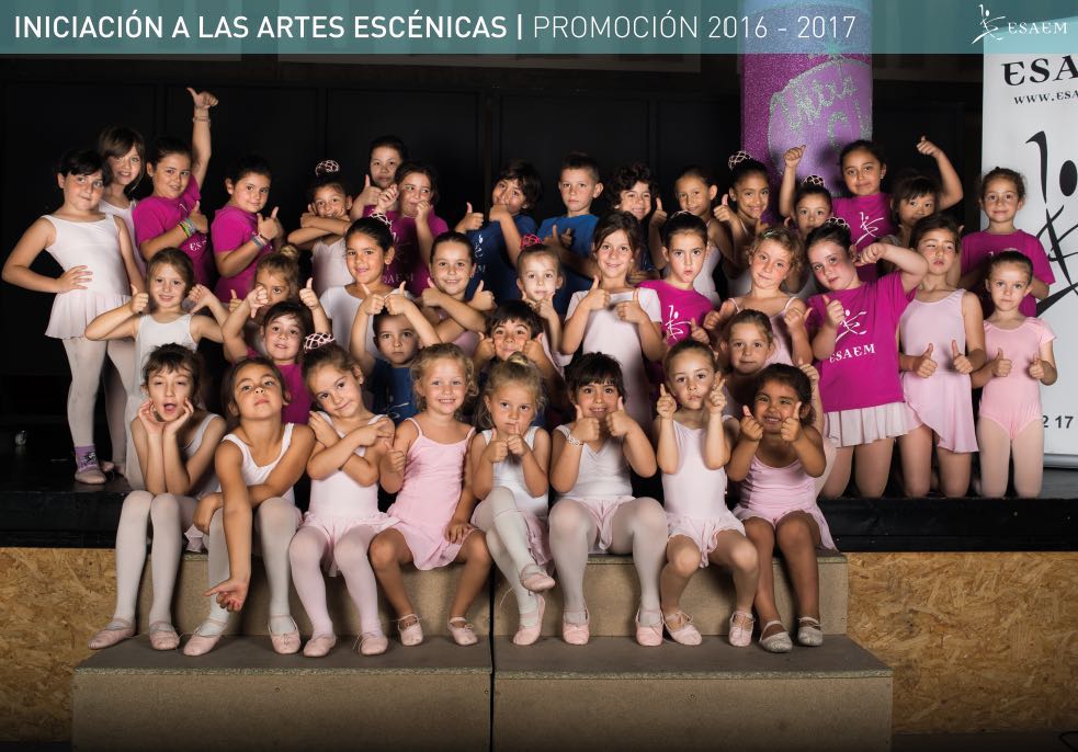ESAEM_oficial's tweet photo. Orla de iniciación a artes escénicas del conservatorio #ESAEMBallet 😊 🎓
¡Recuerda! Hoy es la Gala Conservatorio Profesional #ESAEM 👍 #Malaga https://t.co/nNHqT55hUk
