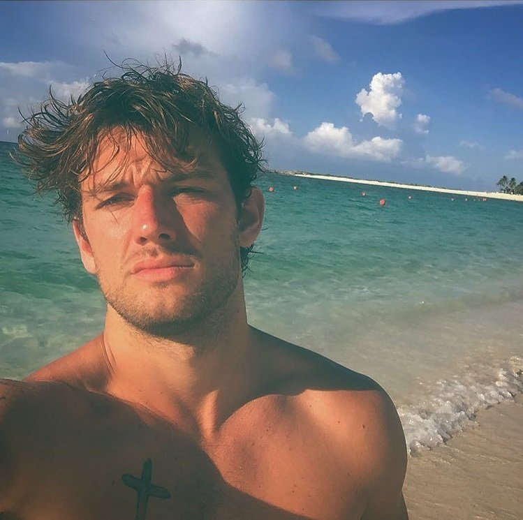 Jordan West (@smokingace_) on Twitter photo 