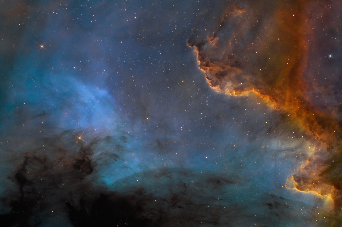 willbaren's tweet photo. Luminous greens and blues of hydrogen and oxygen at the Cygnus Wall | #space Martin Pugh https://t.co/STpPcmKiBg https://t.co/hG6PrTifn8