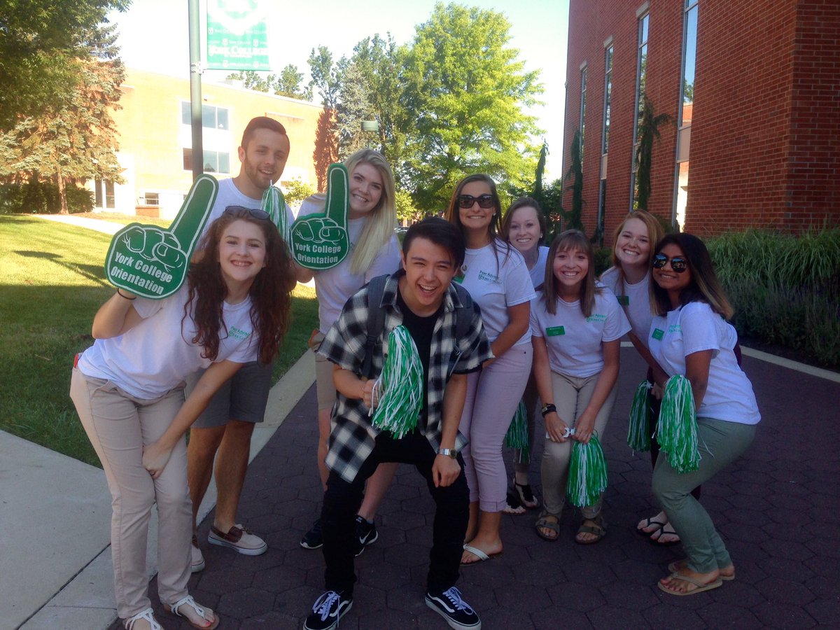 YCPOrientation's tweet image. Peer Advisors welcome new student Justin!! Come join the fun #FromDayOne #YCP2021