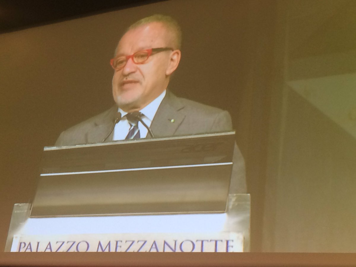 alefederferrari's tweet photo. @RobertoMaroni_: "#IBMWatson cambierà la storia della medicina". #Lombardia #ClassDigitalWeek #HumanTechnopole #Milano @ecereda https://t.co/SxOjkZBO4G