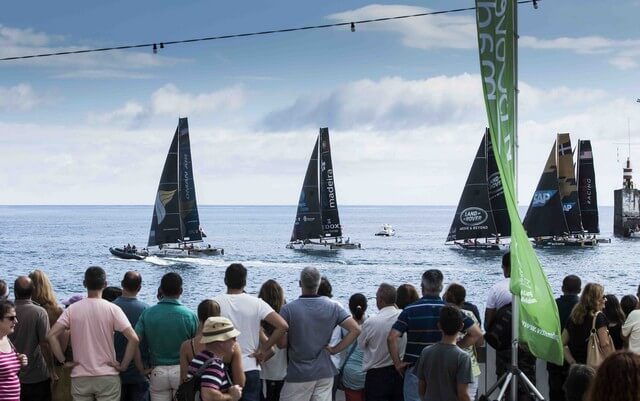 Meteosail's tweet photo. #Barcelona acogerá por primera vez las @extremesailing, vía @nauticayyates: https://t.co/meE4Xrtx7p #FelizLunes https://t.co/mOMufUPyi5
