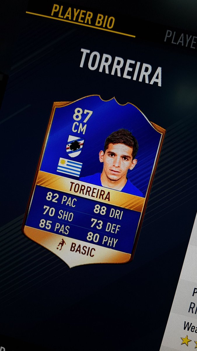 UGames998's tweet photo. هذا الي جاني من الدوره الاقصائيه و الحلو انه ينباع  #FIFA17    #fifia18 https://t.co/dKfWhIsKAn