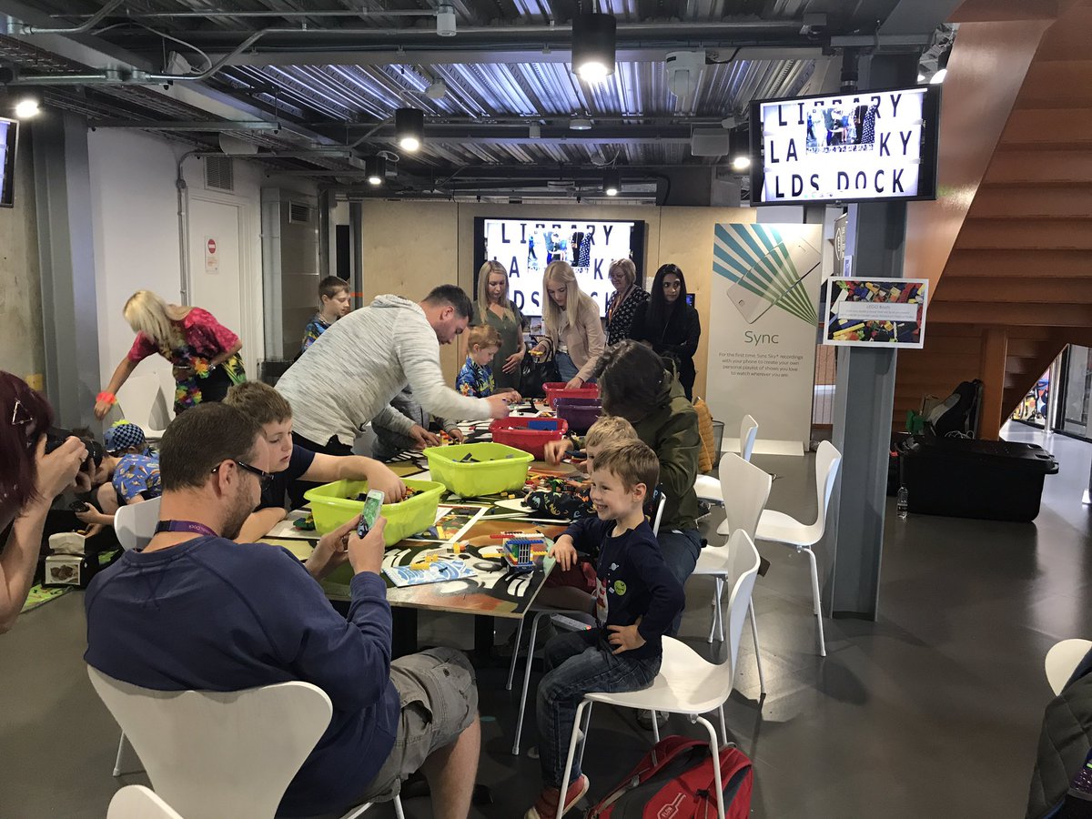 leedslibraries's tweet photo. From coding at @LeedsWFFestival to zines &amp; stories at #GarforthGala, what a fabulous weekend all our library funsters have had! 😃 https://t.co/OLnF9wBMtV