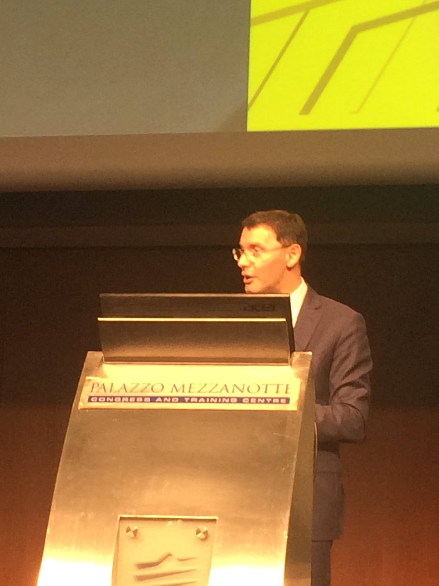 alefederferrari's tweet photo. Stefano Paleari alla #ClassDigitalWeek: per #HumanTechnopole, come per altro, non sottovalutiamo la variabile tempo. È la più importante https://t.co/eSzFdQoGZP