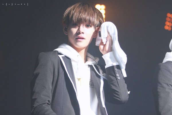 taehyungpic's tweet photo. https://t.co/QeSwUbgjCm