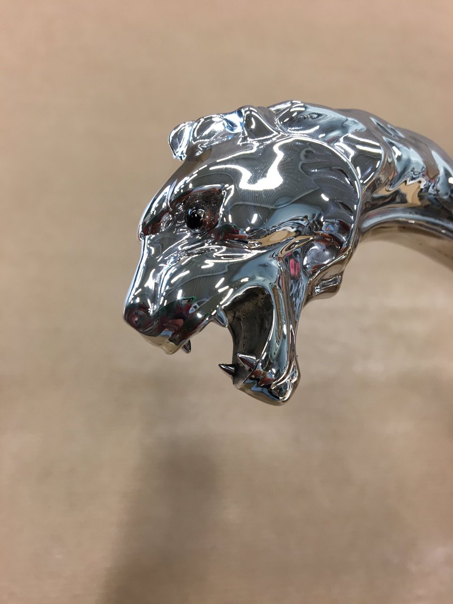 Hulpplus's tweet photo. Prachtige stok besteld voor een klant! Sterling zilveren handgreep met een ebbenhouten stok! https://t.co/OagTpEsZ1v #wandelstok https://t.co/8FKtAzn2of