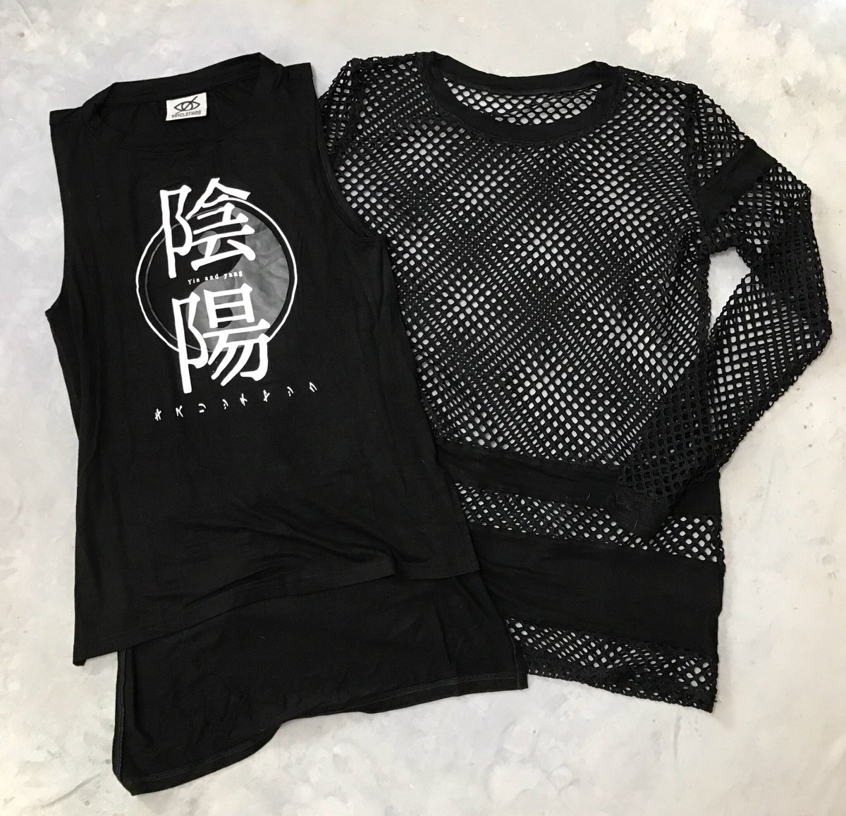 KRY_official_'s tweet photo. 【プレゼント企画】
そのうち発売予定のネットトップス&amp;ロングタンクSET「陰陽」を3名様にプレゼント♪
ネットとタンクは別々でも着用出来るのでコーデの幅が広がります(^^)

RT&amp;フォローで応募完了◎
〆切は明日27日13時まで✔︎ https://t.co/D6RHcLf8N3