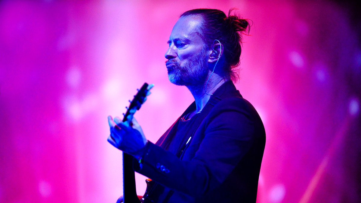 bbcglasto's tweet photo. How incredible were #Glastonbury2017's headliners?! Watch all of their sets in full here 👉 https://t.co/EubrAB3sjc https://t.co/ZryLLCyWgg