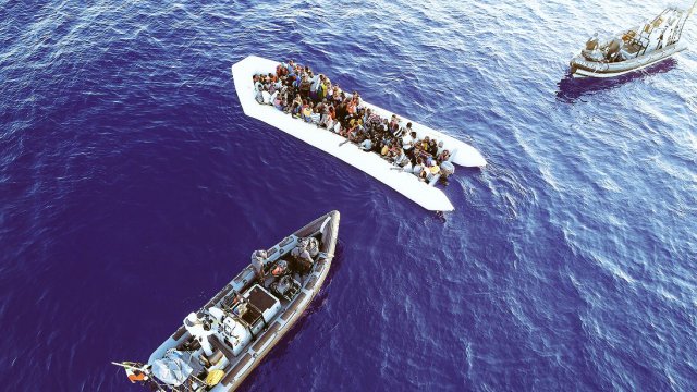 DefencePost's tweet photo. Irish #NavalShip Rescues 712 People Near #Libya https://t.co/6G4Brf9nxX #BrianFitzgerald https://t.co/OgfYbG0PTj