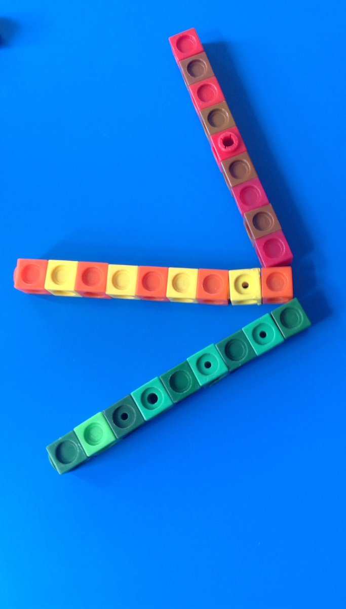 RDA_LPS's tweet image. We have been amazing at creating our own repeated patterns using colour and shape! #welovemaths #spotthepattern