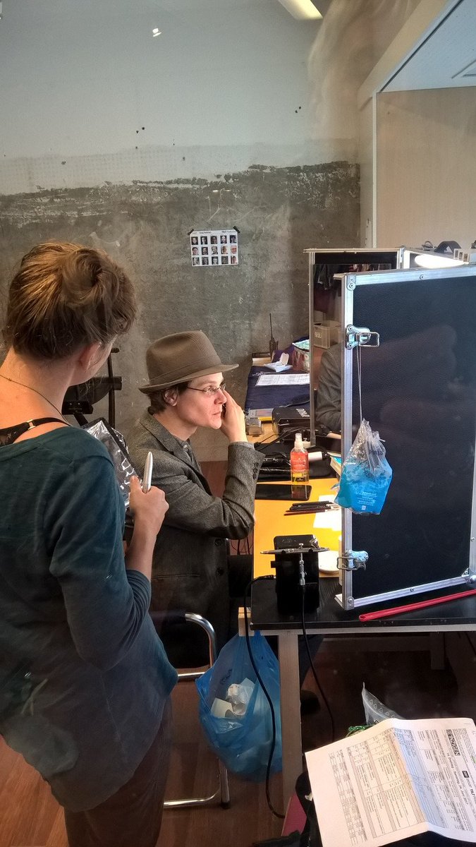 Lars Meier Management Pr In Der Maske Sitzen Kaffee Trinken Das Macht Cumioco Also Wenn Er Dreht Grade In Der Schweiz Fur Dieeinzigen Wir Waren Live Dabei