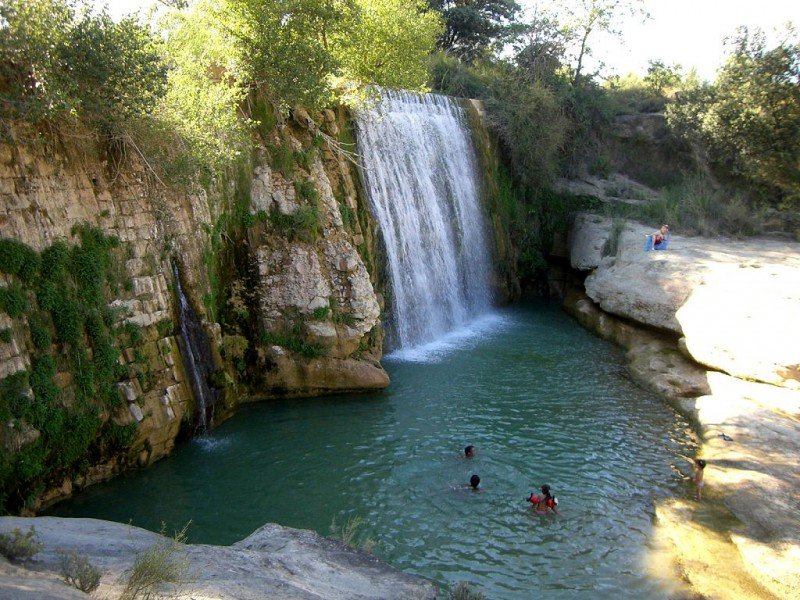 Lacuniacha's tweet photo. Las 17 Cascadas y Saltos de Huesca 💦 que no te puedes perder este verano 🌺☀️ https://t.co/h5pY6ZoDUV #familia #senderismo https://t.co/Co75mI3e0p