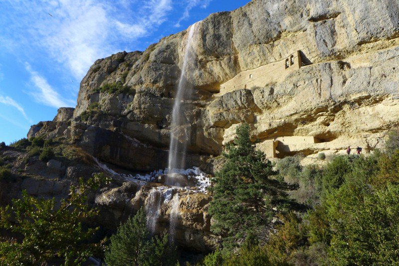 Lacuniacha's tweet photo. Las 17 Cascadas y Saltos de Huesca 💦 que no te puedes perder este verano 🌺☀️ https://t.co/h5pY6ZoDUV #familia #senderismo https://t.co/Co75mI3e0p
