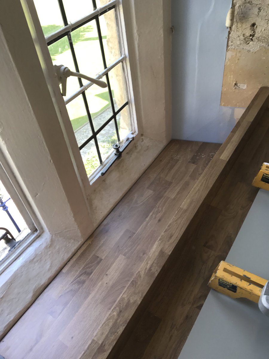RickRwf's tweet photo. #kitchen fitting in Byward Tower @TowerOfLondon.   Heritage buildings require #ingenious solutions! https://t.co/oFWeiFDtvP