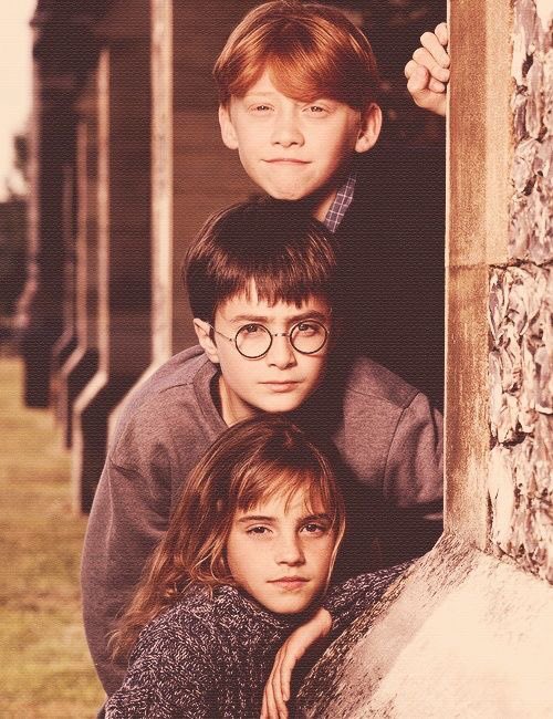 rabbitdo01_'s tweet photo. ชอบความเป็นเพื่อนกันของพวกเขา คิดถึงมากๆๆๆๆๆๆ #20YearsOfHarryPotter  #HarryPotter20 https://t.co/hkCXJ3pyk1