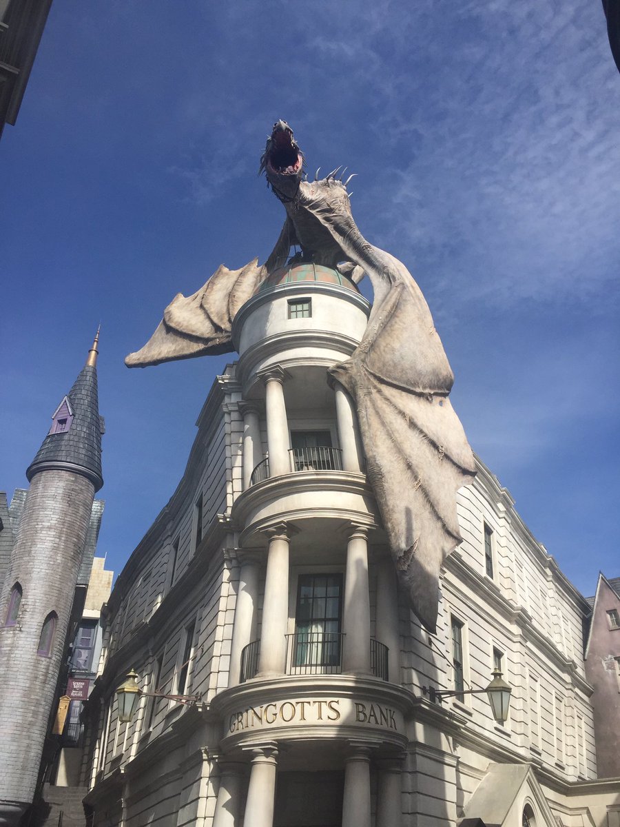 MelTBessent's tweet photo. Someone take me back π« #HarryPotter20 #takemebacktothemagic #HarryPotterWorld https://t.co/KRuLxAayG3