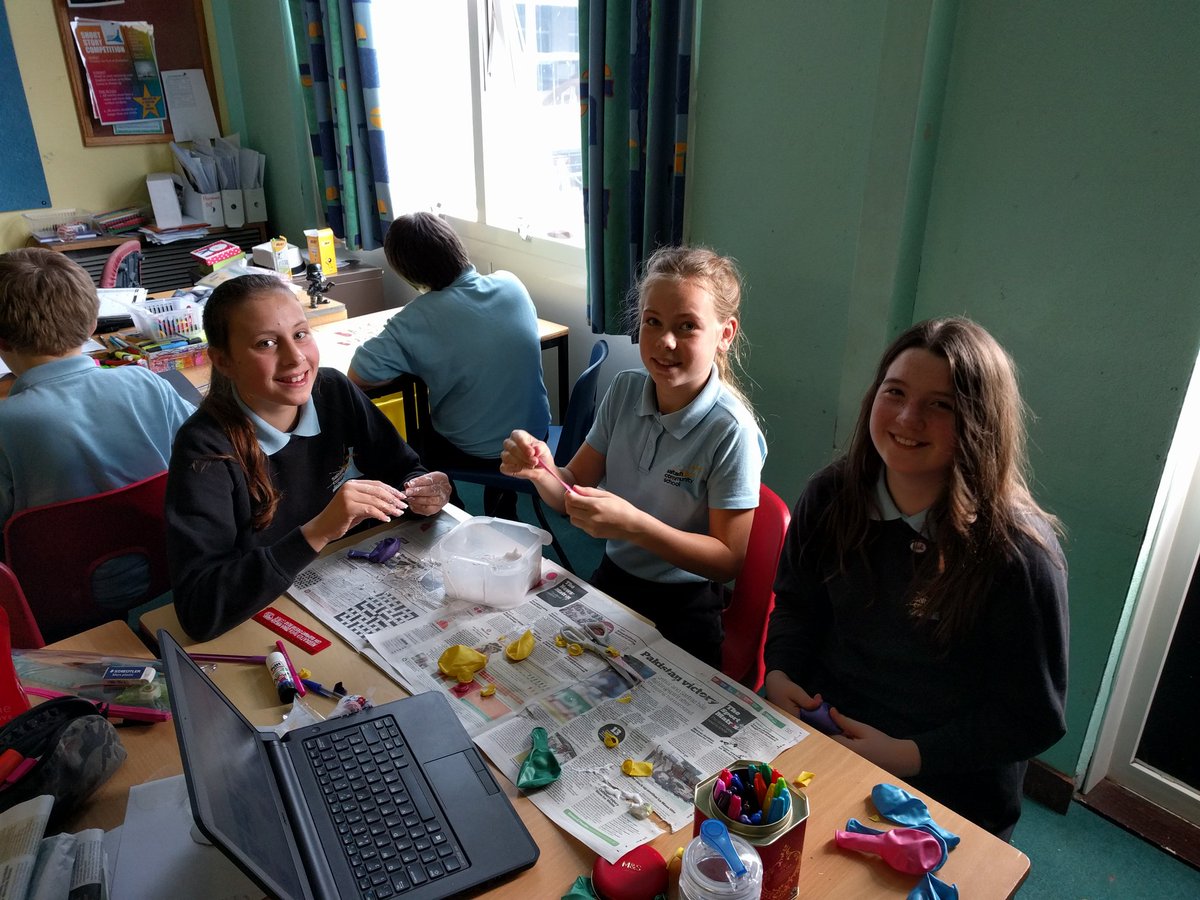 AnnaHalli7's tweet photo. 7HL social enterprise madness! Amazing work being produced by all #beesforeva @praisesaltash https://t.co/gNuVkInyQa
