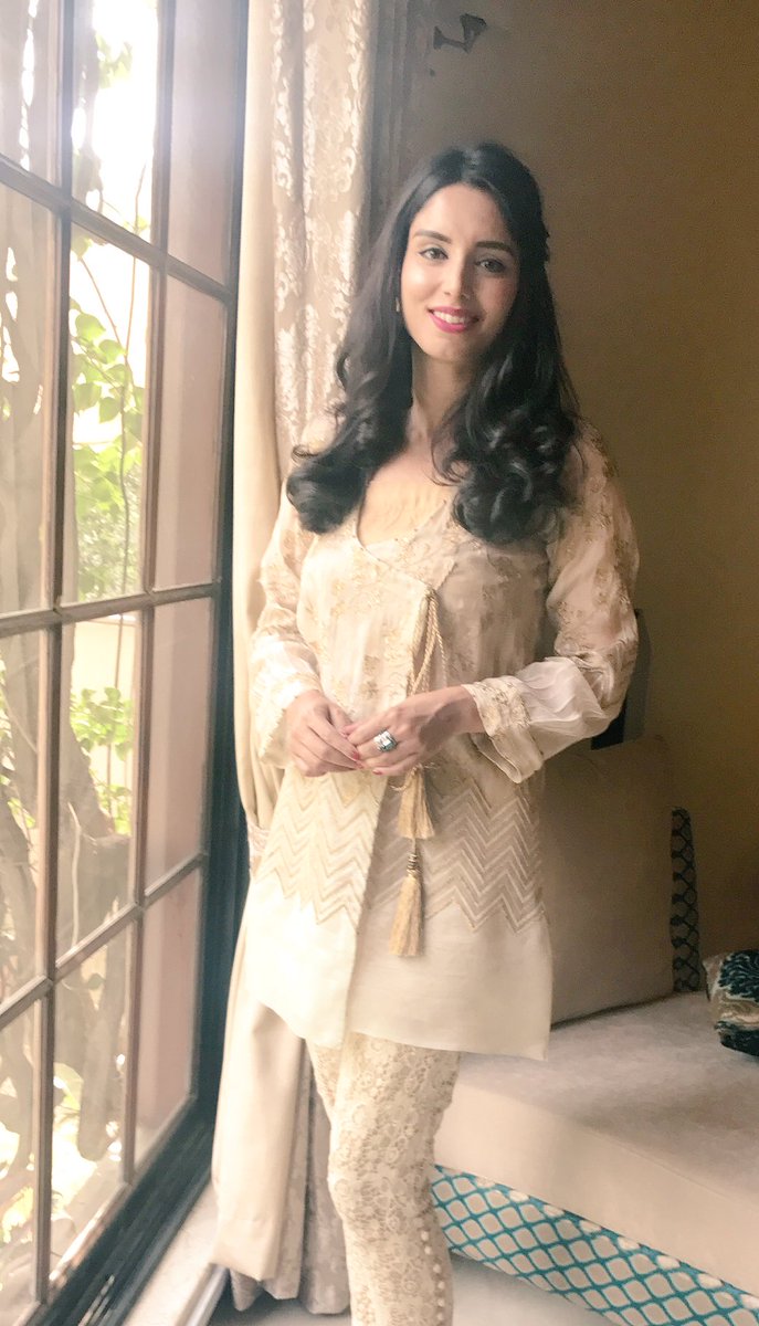 ZAbbasOfficial's tweet photo. Eid Mubarak everyone! Have a blessed Eid :) https://t.co/0u7kZfWaTO