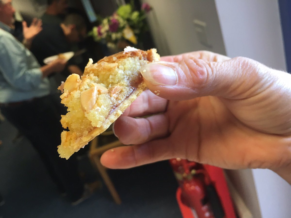 gregroweltd's tweet image. Wonderful cake and wonderful company. #BloomingGreat Tea Party to raise money for @mariecurieuk #BakeOff @FrankeUK