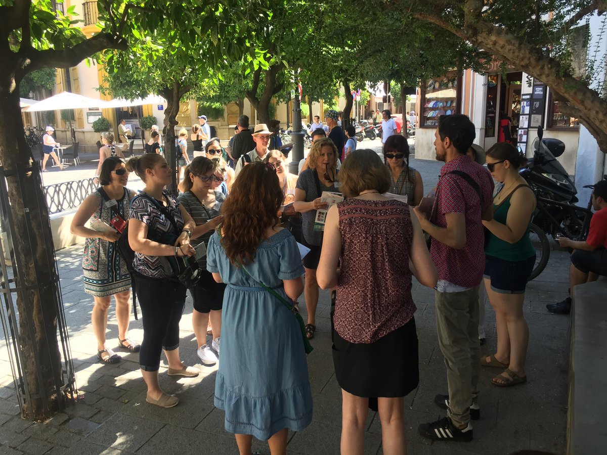 centroml's tweet image. Orientation walk throught the city with our #APSpanish teachers! #APprogram #Spain #TravelTheWorld #mondaymotivation
