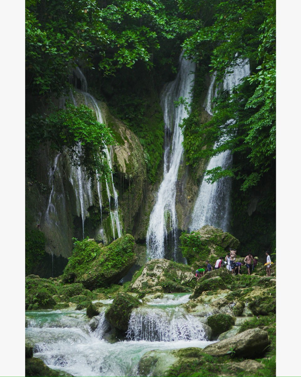 cloudzcojuangco's tweet image. Went chasing waterfalls on our "hike" #magasofalls #NegrosOccidental
