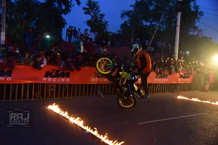 DarbhangaLive's tweet photo. KTM Darbhanga #Orange_Day 2017 !
Pic - KTM DBG ! https://t.co/6XQaaRigbJ