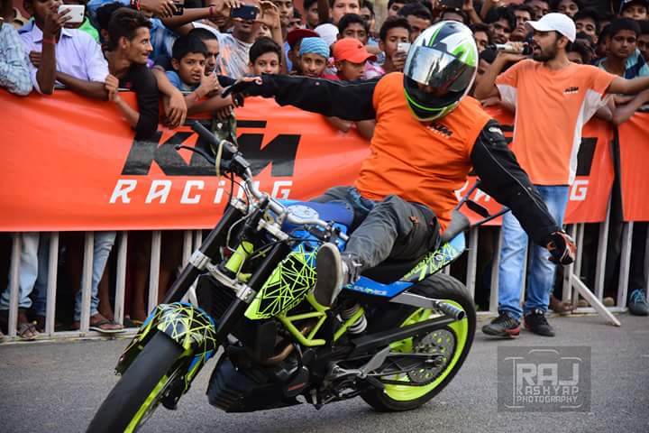 DarbhangaLive's tweet photo. KTM Darbhanga #Orange_Day 2017 !
Pic - KTM DBG ! https://t.co/6XQaaRigbJ