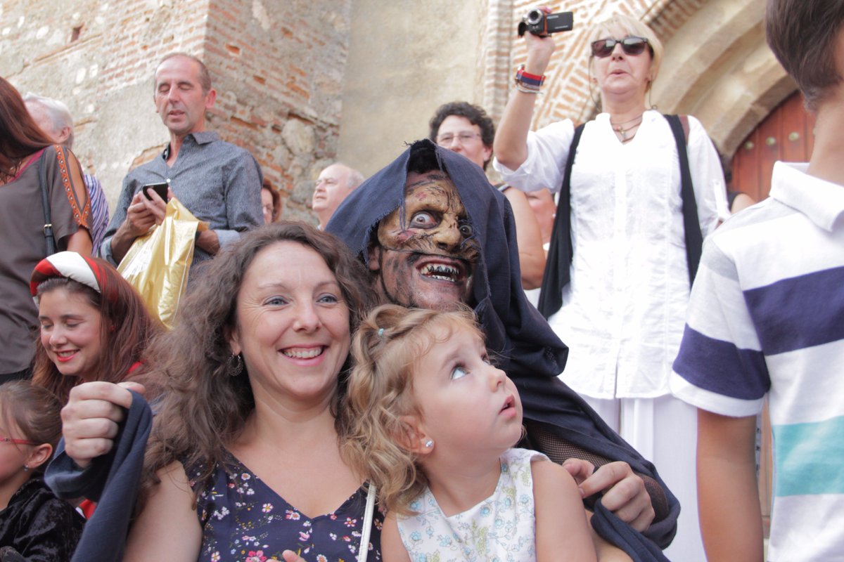 medievales20's tweet photo. ¿A qué esperas?. La cuenta atrás ha comenzado... XXII @medievales17 #LasMedievalesdeAndalucía @huelvaturismo @JR_Borrallo @Cortegana_tur https://t.co/3ars8UI56O