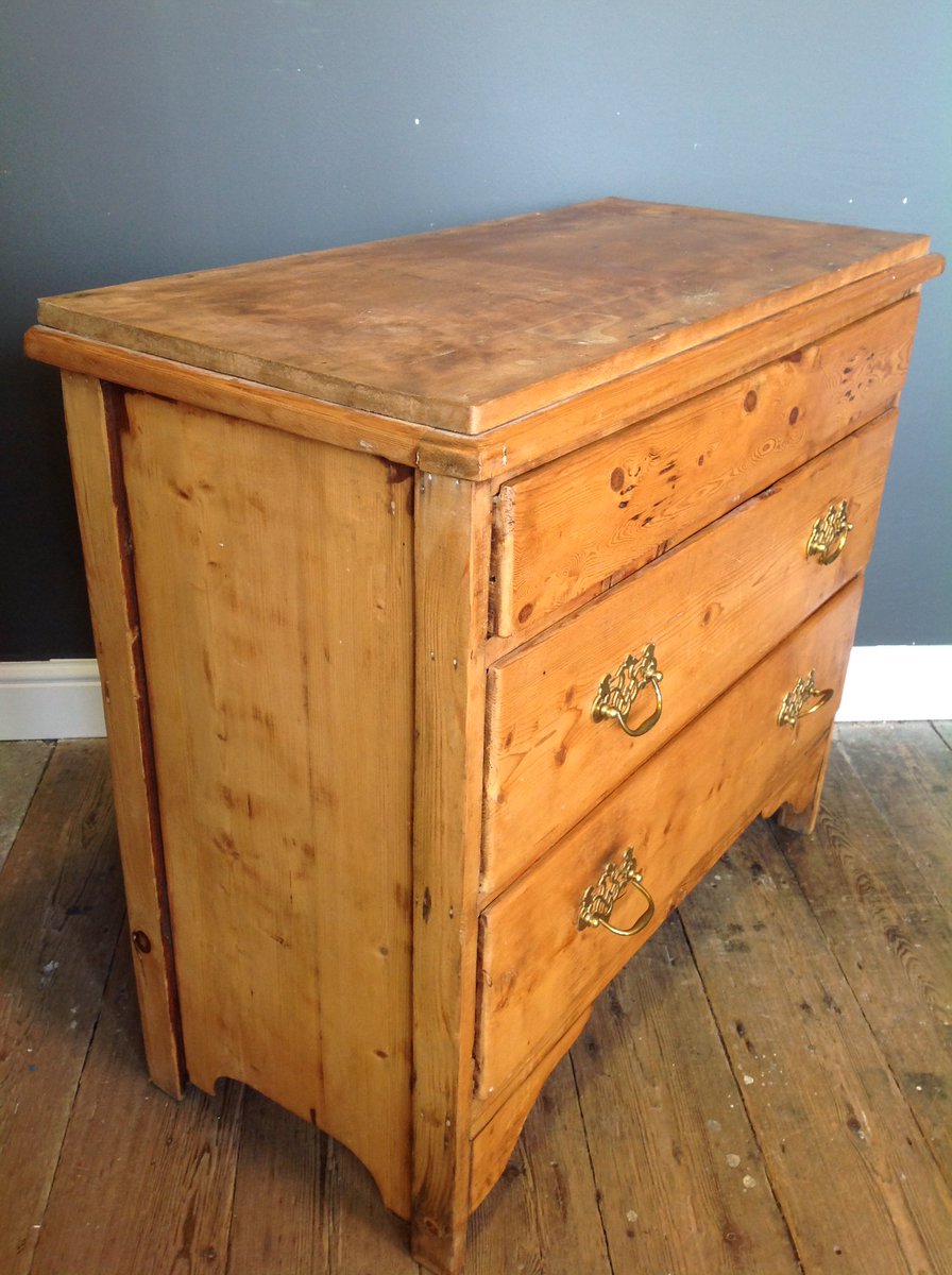 WelshRarebits2's tweet photo. Several chests of drawers online at https://t.co/J7xXPYo0ek #vintage #retro #antique #furniture #chestofdrawers #drawers #Meredew #storage https://t.co/H5cuvUhYAN