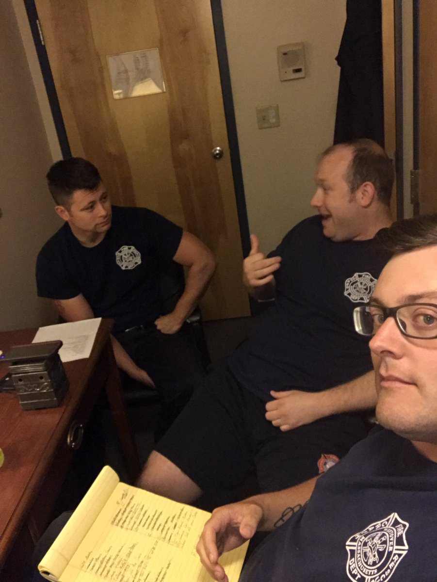 RdPuPodcast's tweet photo. Episode 3 recording at Studio 126
#sundaypodcasting https://t.co/BznSGO4Mz1