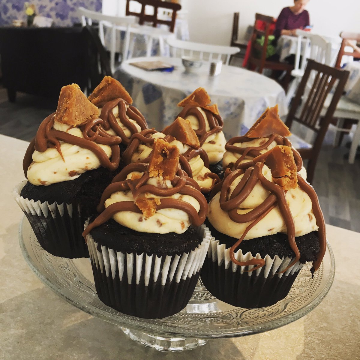 TearoomThe's tweet photo. Chocolate and Orkney Chilli Fudge cupcakes#cupcakes #baking #orkneyfudge #orkneyfoodanddrink https://t.co/C4j0yGdV3D