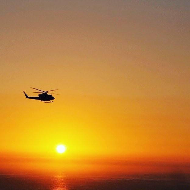 AirParos's tweet photo. Sunset 🌅 in Paros
#airparos #greece #helicopter #helicoptertour #jet #jetlife #privatejet #sunset #orange #sea #discover #flight #summer2017 https://t.co/CHtNdtkx2T