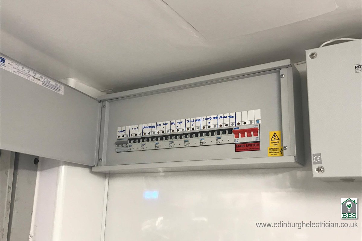 edinburghlight's tweet image. Do you need a #newfusebox? ☛ edinburghelectrician.co.uk #fuseboxes #edinburghelectrician #NICEIC