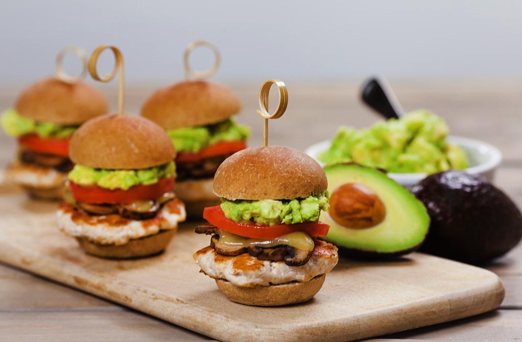 AmericanHeartSC's tweet photo. Host a healthy cook out with these delicious sliders! ๐ ๐ โ๏ธ https://t.co/iuuXMoNx2Q #HealthyForGood #CSRAisWhy @AUG_University https://t.co/PpafsMZAbc