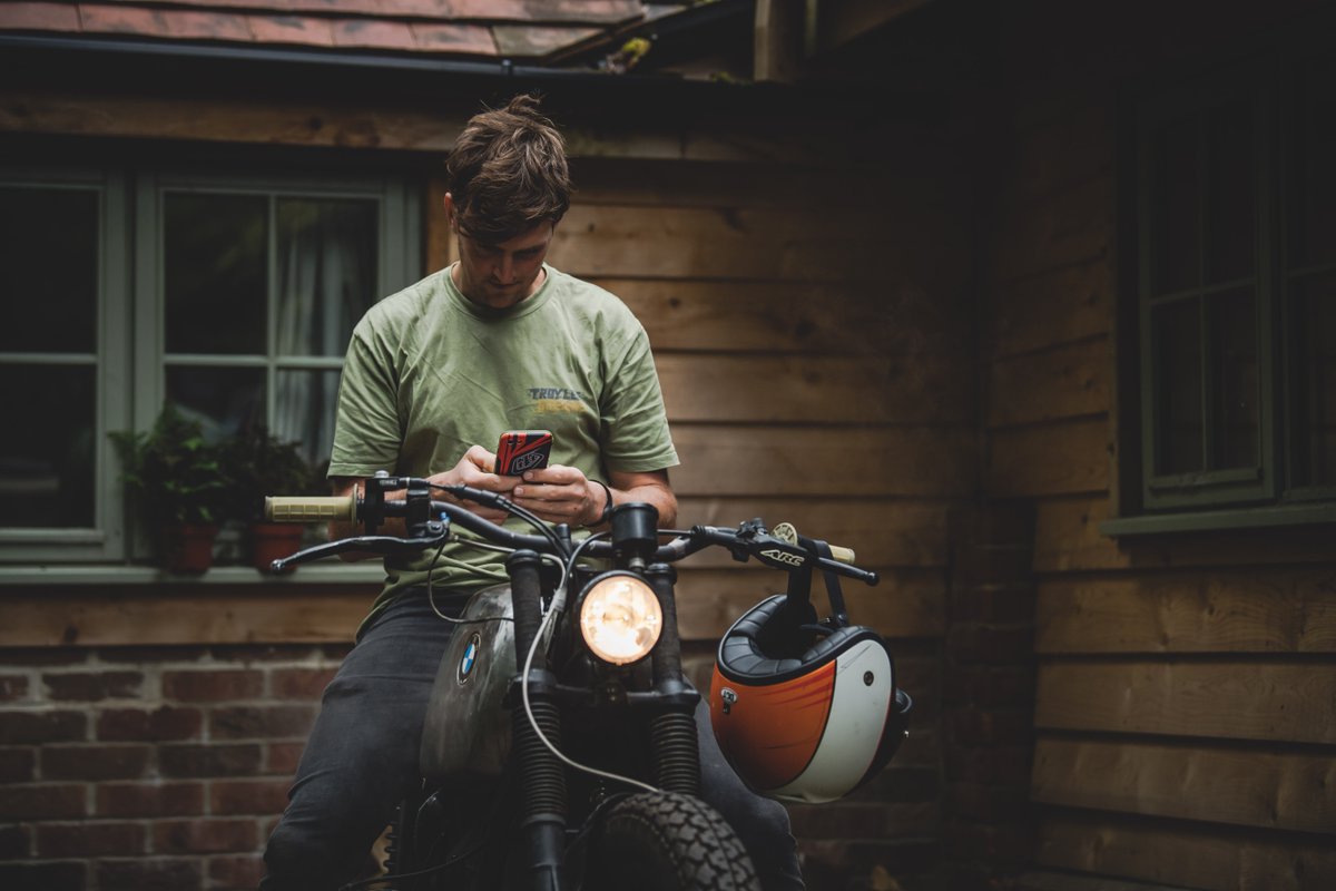 LifeProof_SE's tweet photo. Nu släpper vi vårt FRĒ för iPhone 7 design-samarbete med @TroyLeeDesigns! Köp ditt fodral här: https://t.co/uAqKIS3Mx4 https://t.co/PsPZLwsc8J